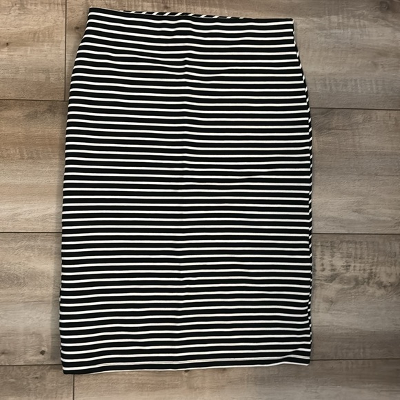 Studio Striped Pencil Skirt - Picture 3 of 3